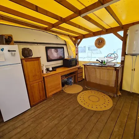 Pirates Queen Caravan * Topola